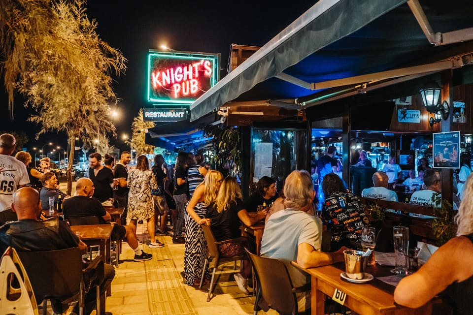 Knight's Pub Restaurant in Paralimni