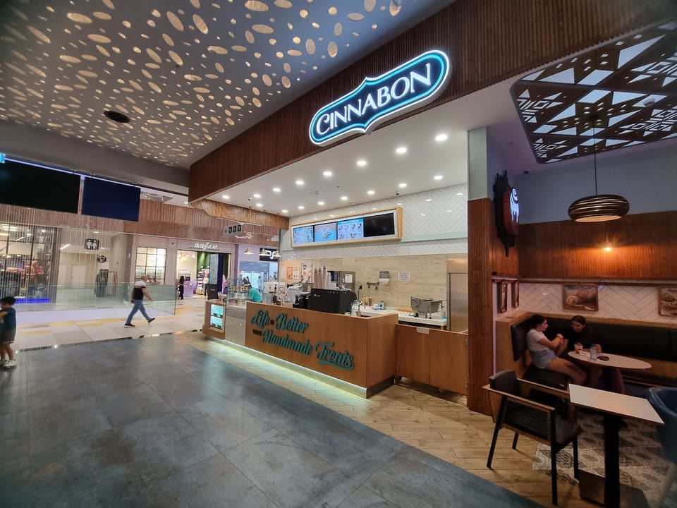 Cinnabon Nicosia Mall in Lakatameia