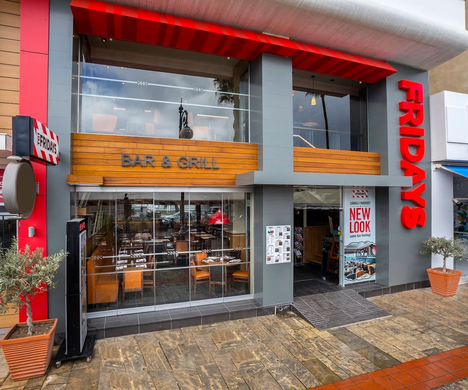 TGI Fridays Cyprus - Larnaca Finikoudes in Larnaka