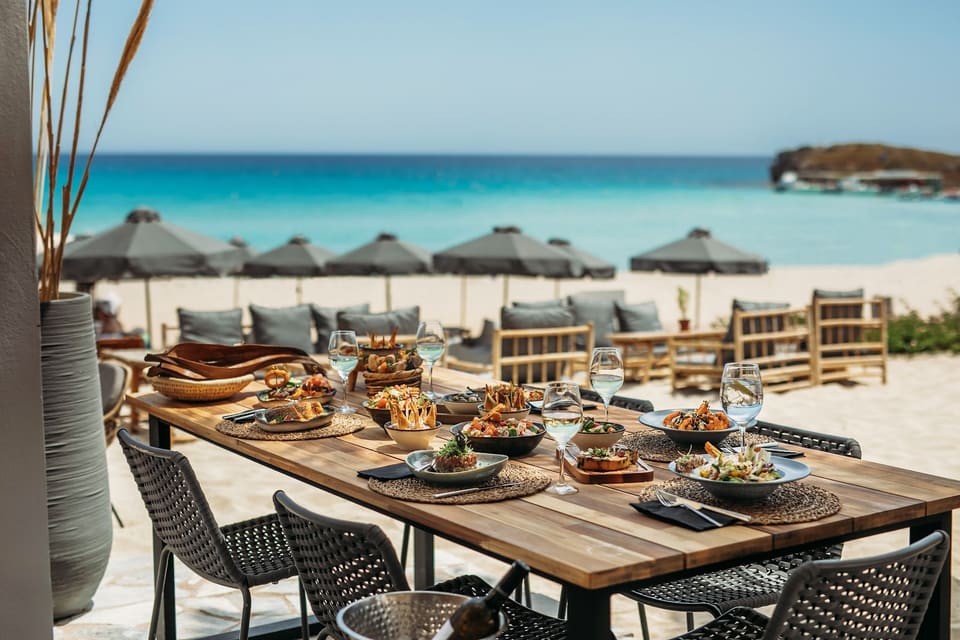 Isola Beach Bar in Ayia Napa