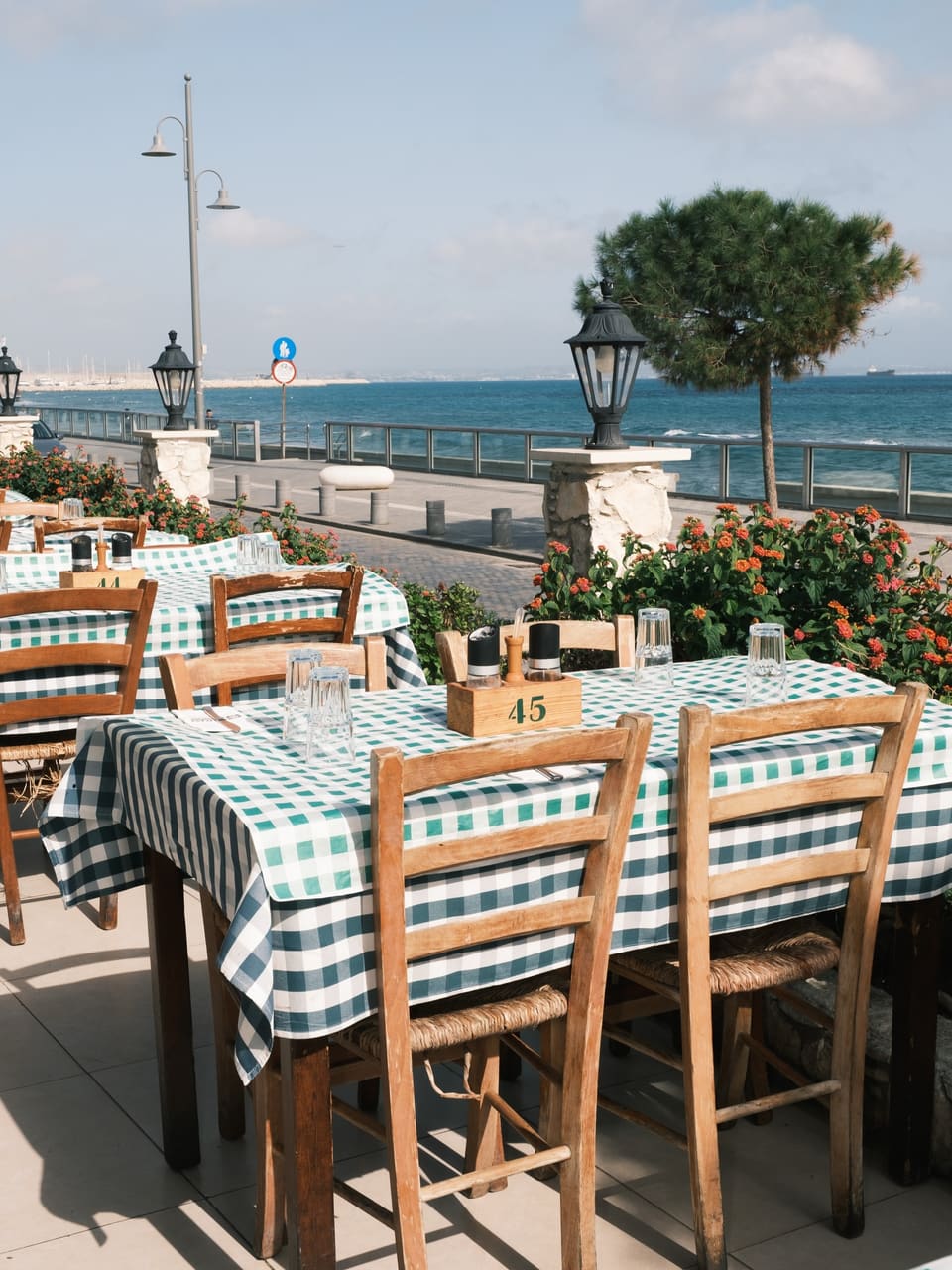 Militzis Restaurant in Larnaca