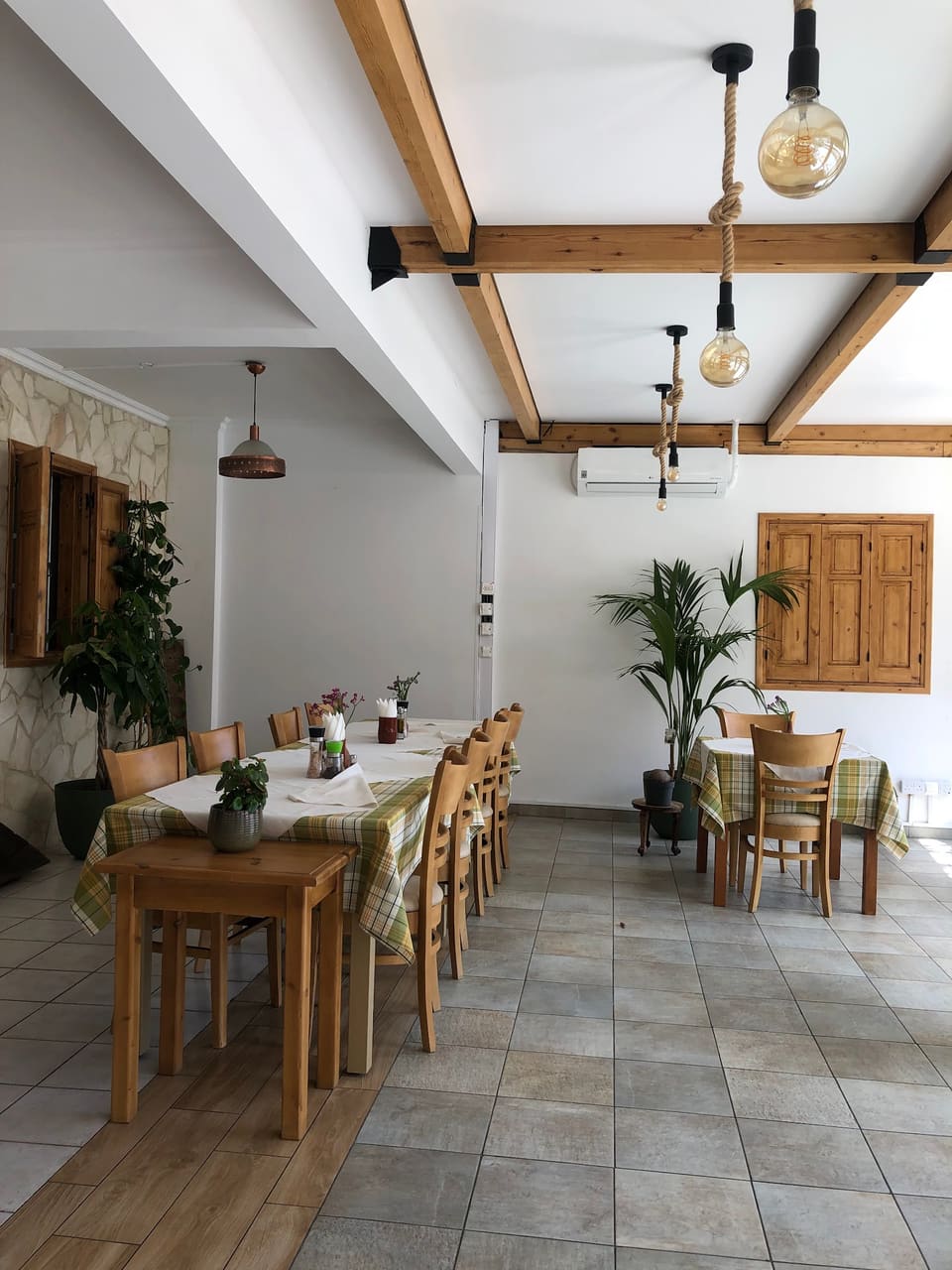 Nama Restaurant in Agios Tychon