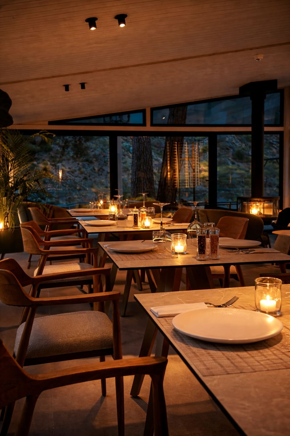Pine View Restaurant in Moniatis