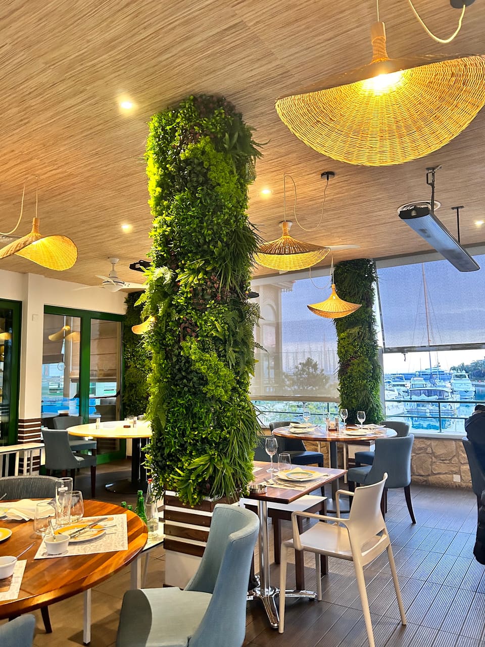 Pyxida Fish Tavern (Limassol Marina) in Limassol