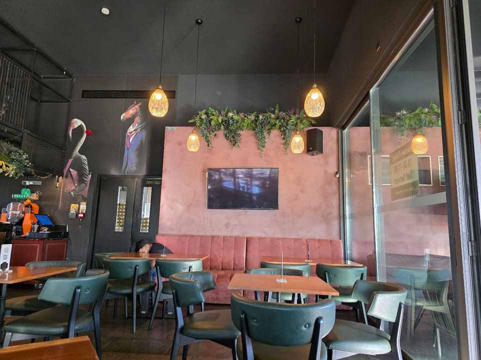 Frequency Coffee Bar & Resto in Lakatameia