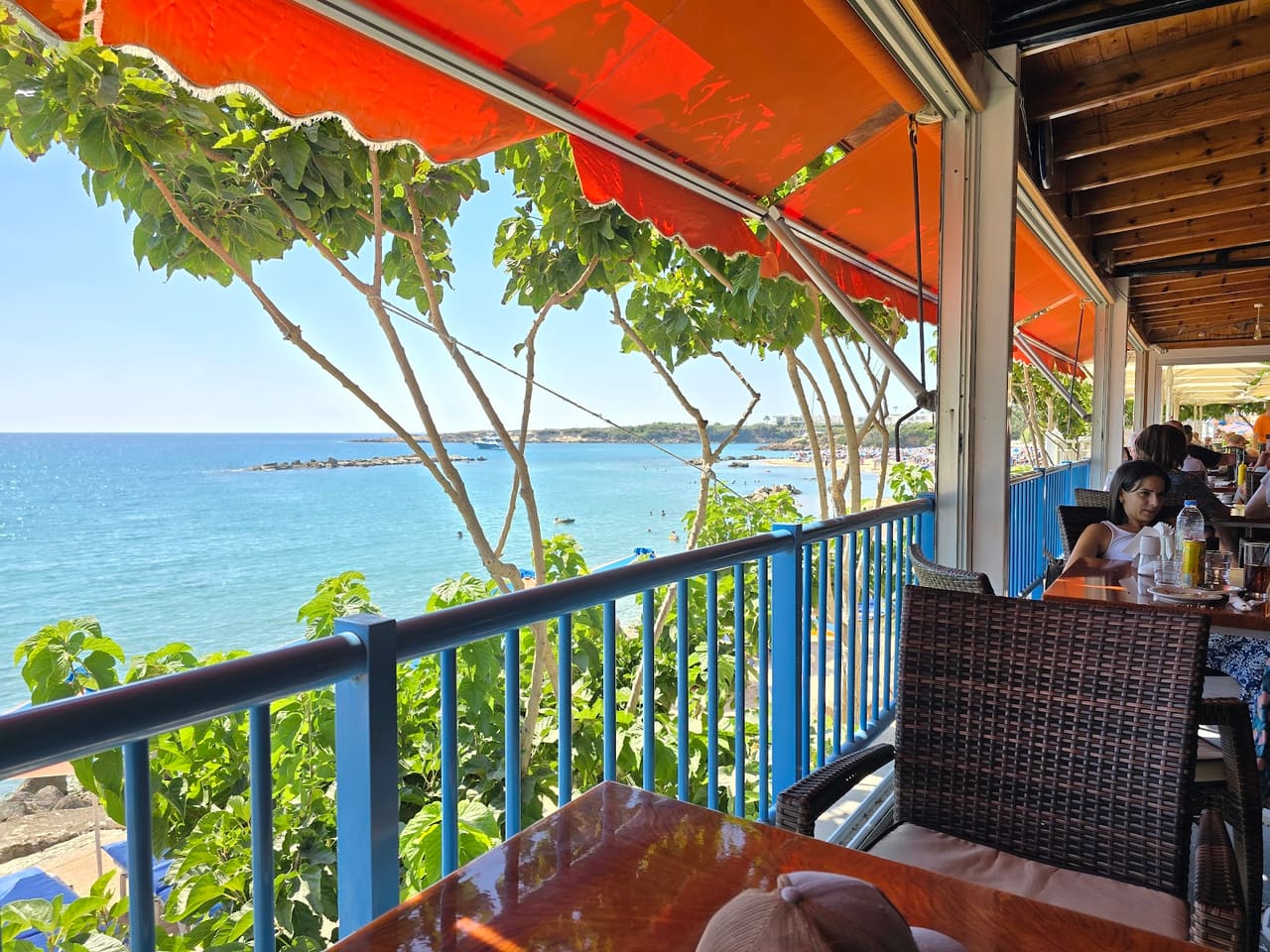 Arapis Coral Bay restaurant