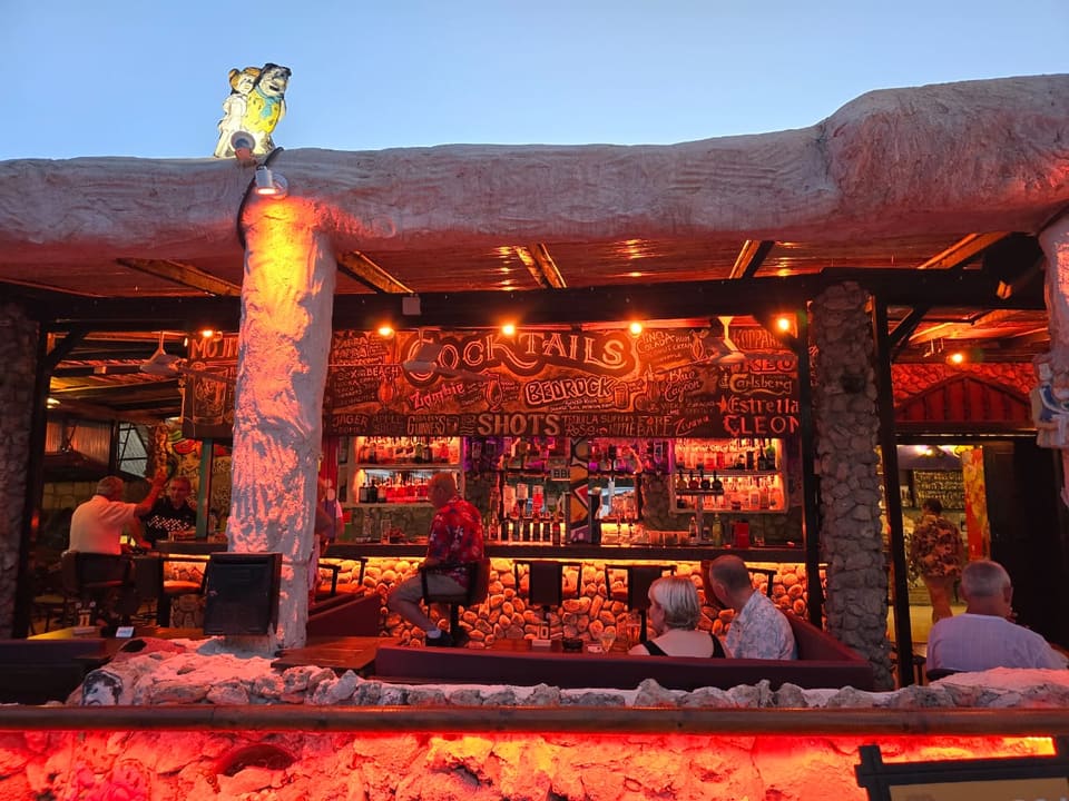 Flintstones in Kıbrıs