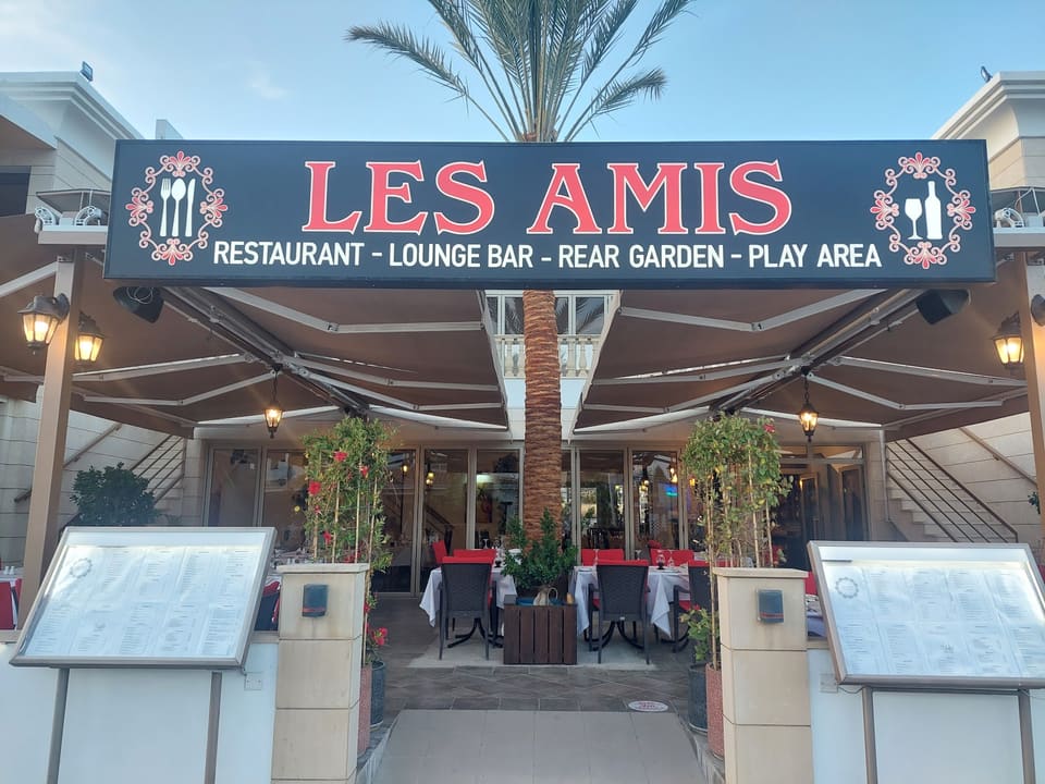 Les Amis Restaurant in Paphos
