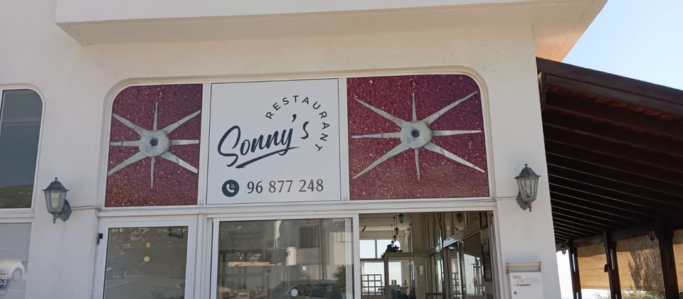 Sonnys Restaurant in Paphos